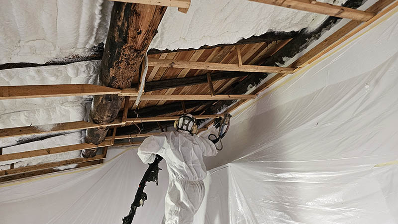 isolare un tetto in legno con la schiuma coibentare un tetto in legno con la schiuma